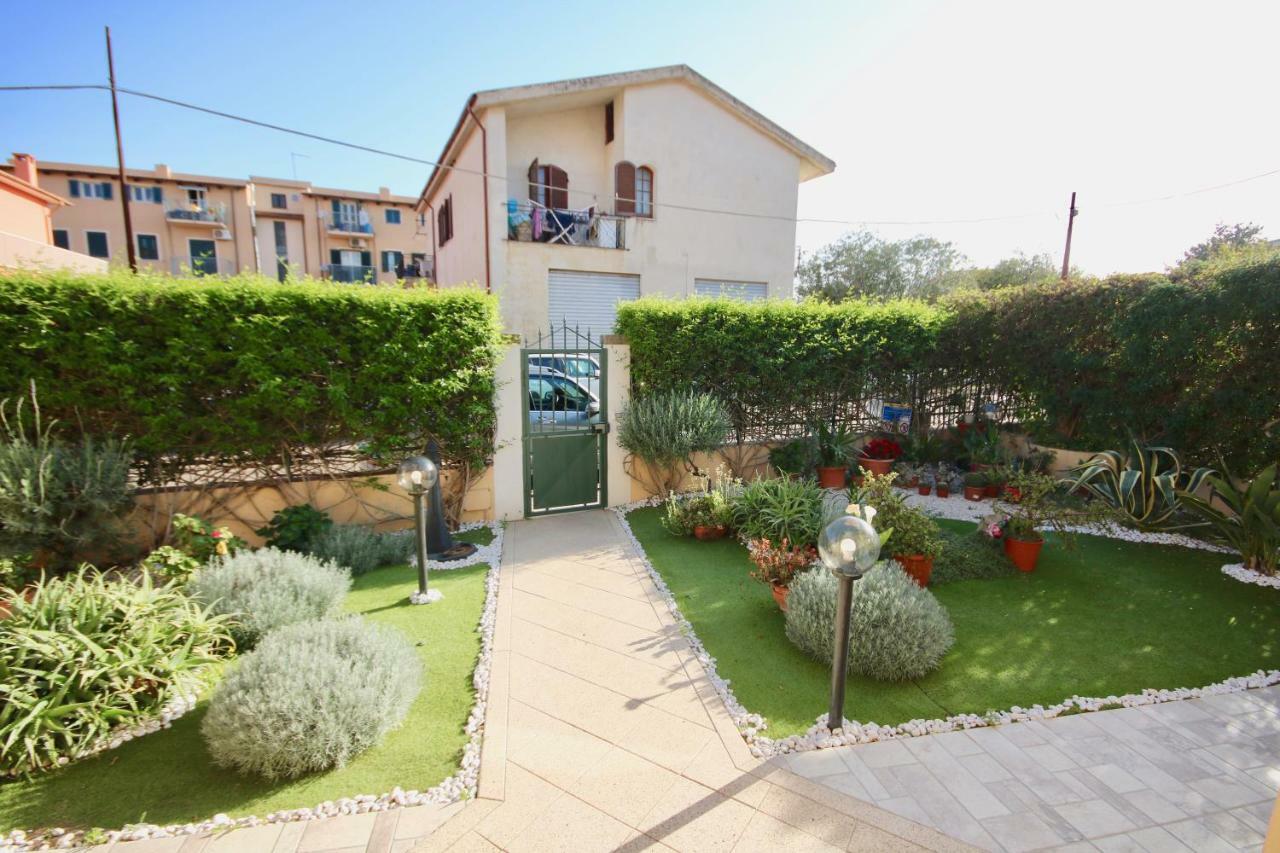 Casa Degli Ospiti Hotel Olbia Exterior photo